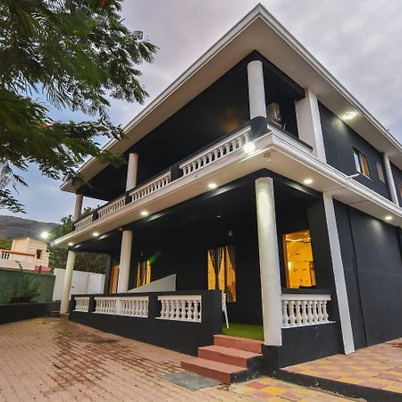 Black Stone Villa Kārli Exterior foto